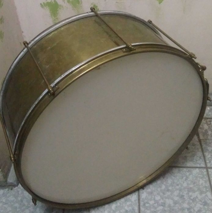 Полковому барабанщику