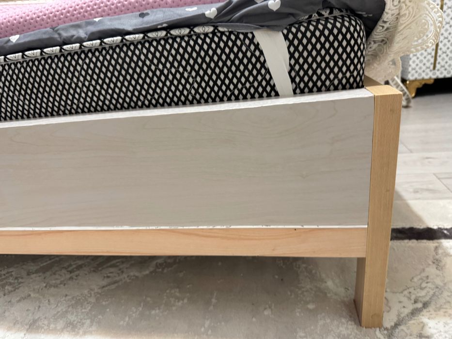 Продам кровать 160/200