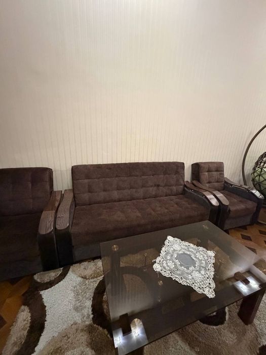 Мягкий комплект: диван + 2 кресла + журнальный стол