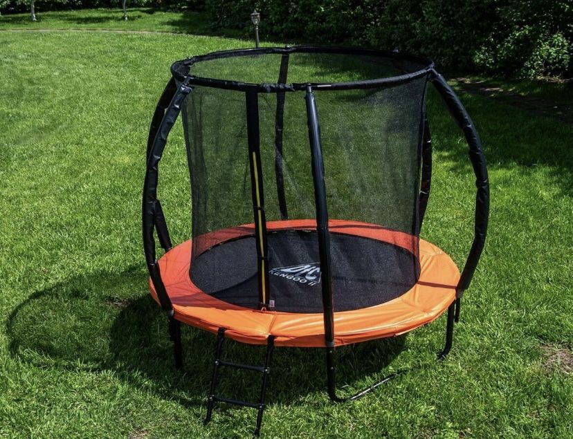 Батут каркасный 8Ft для детей
