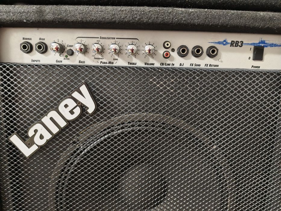 Vând combo chitară bass Laney RB3 65 W