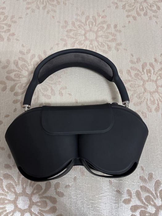 продам Airpods Max