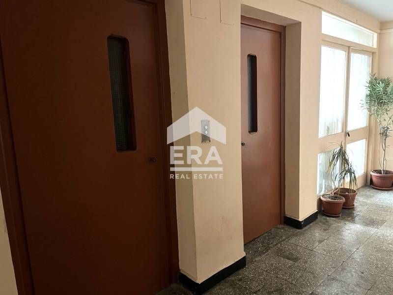 Продава се Едностаен апартамент в София, Люлин 10 - 28 кв.м за 1895 €/кв.м - Снимка #5