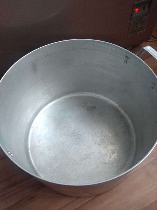 Кастрюля алюминевая