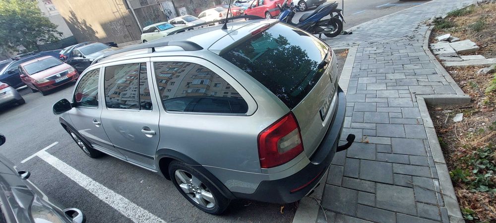 Skoda Octavia Scout 4×4 - an 2010, 6950 eur.