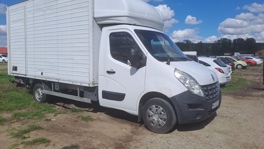 Vând Renault Master
