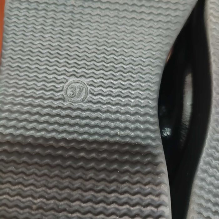 Продам туфли 37 размер