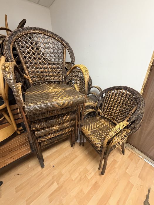 Scaune la oferta, pret pt. toate 100 lei bucata, predare in Berceni sector 4, pret fix la toate din poze