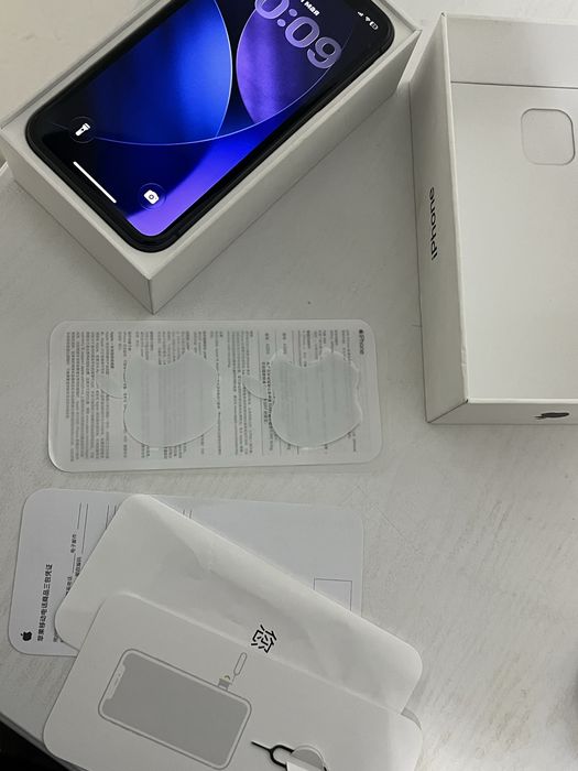 Продам айфон 11 128гб