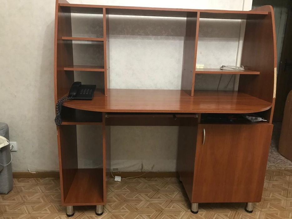 Отдам даром стол 6 микрорайон, самовывоз