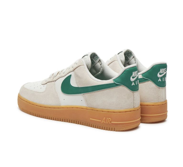 Nike Air Force 1 07 LV8 ОРИГИНАЛНИ мъжки маратонки - 45/29см