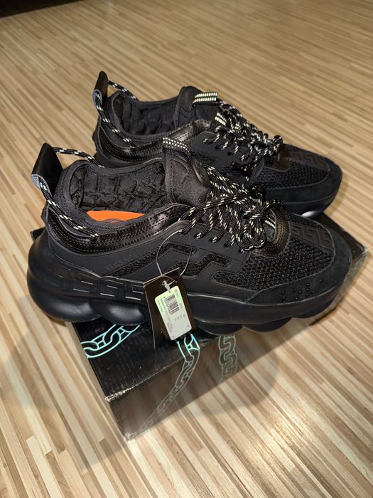 Versace chain reaction