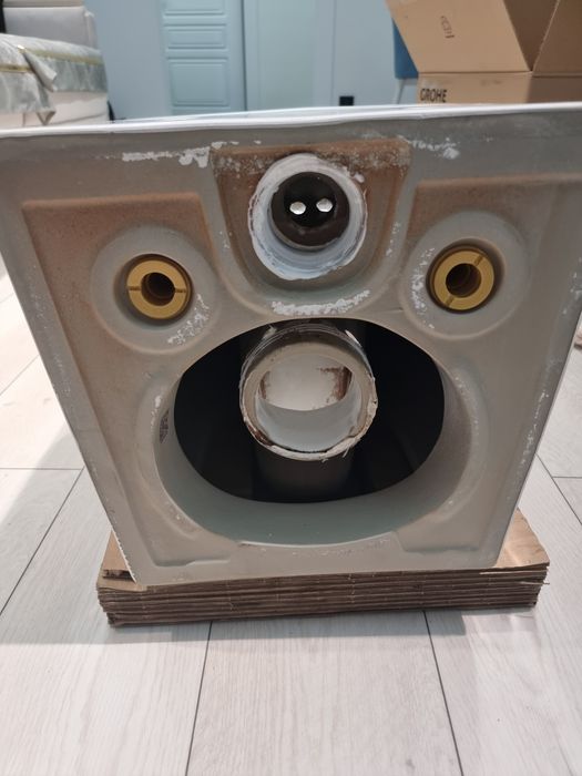 Продам унитаз и раковину