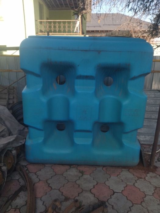 Ёмкость бак бочка 2 куба