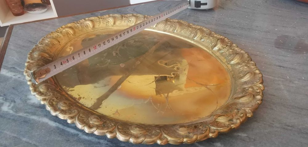 Кръгъл метален ретро поднос на 42 години