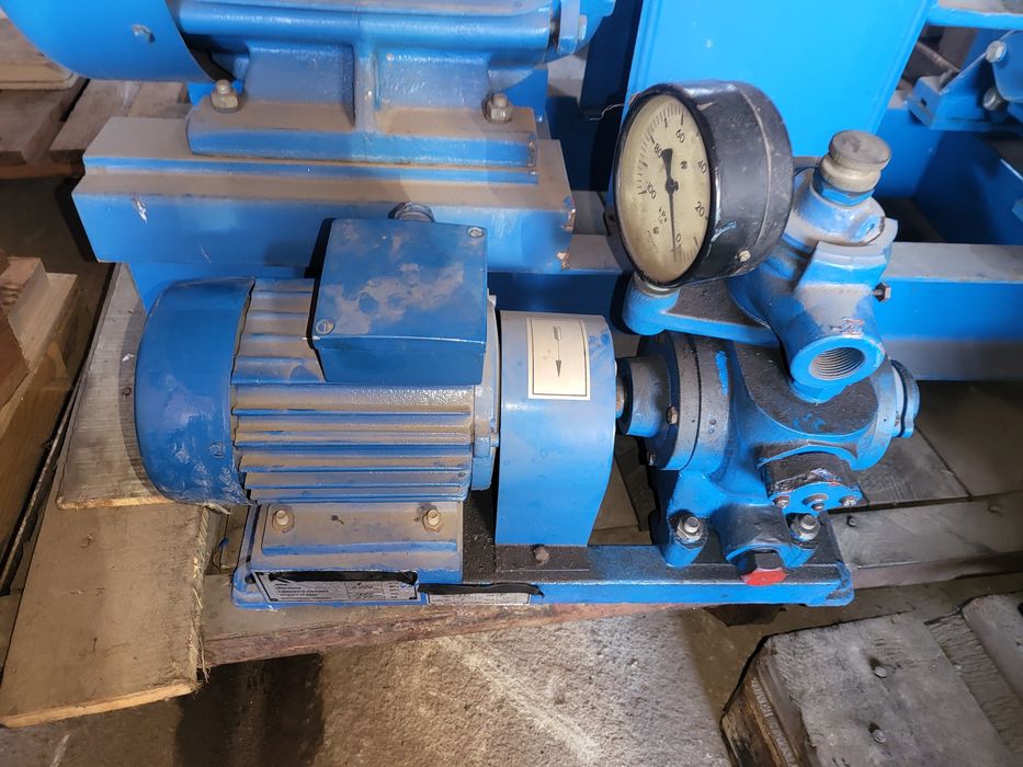 Вакум помпа   нова