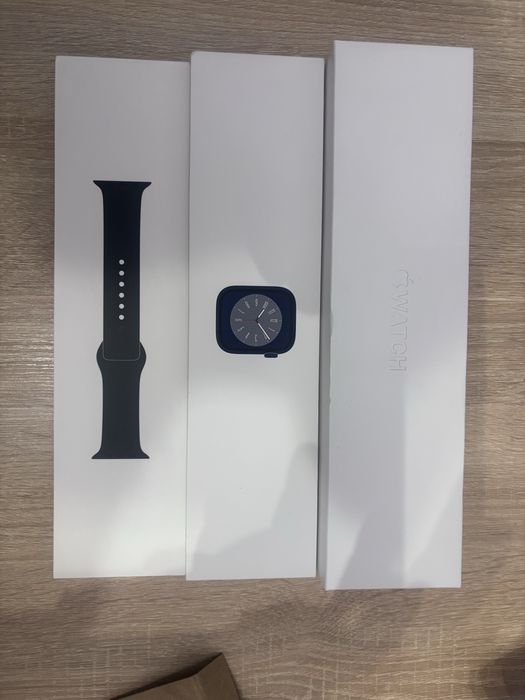 2x Apple Watch Series 8 45 mm & 41 mm