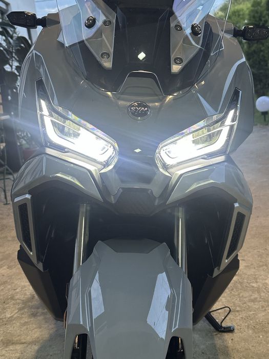 Scuter sym adx 125