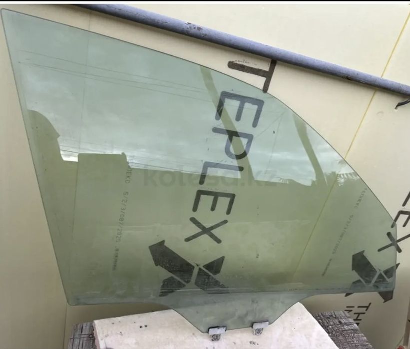 Дверное Боковое Стекло Subaru Forester.