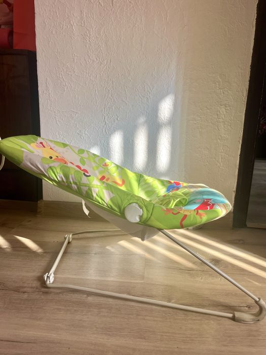 Бебешки шезлонг люлка с вибрация Fisher Price