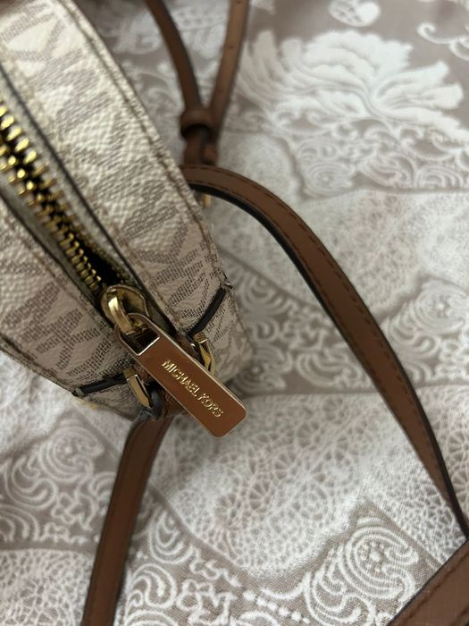 Продам сумочку Michael Kors