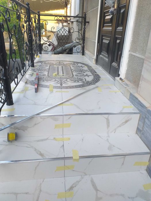 Сифатли кафель териш хизмати, ванна туалет пол ва бошка жойларга.