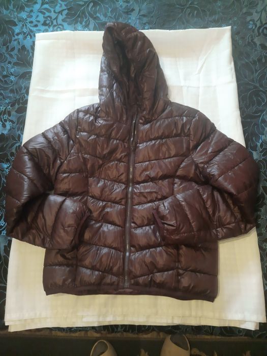 Продам куртку на девочку!