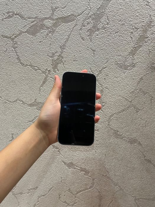 iPhone 15. 128 гб