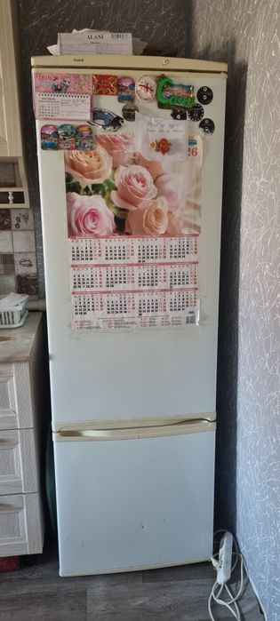 Продам холодильник