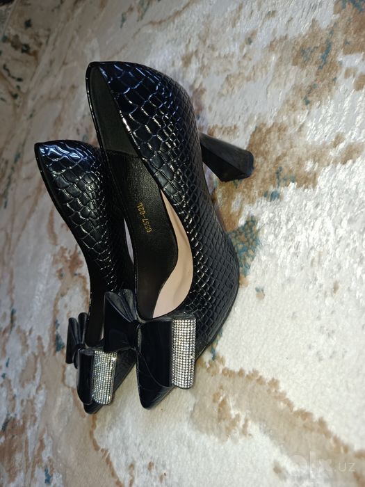 Ayollar tuflisi bir marta kiyilgan