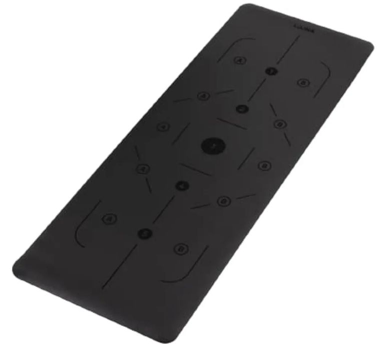 Постелка за йога Loona, произведена от Berlin Sports Solutions GmbH