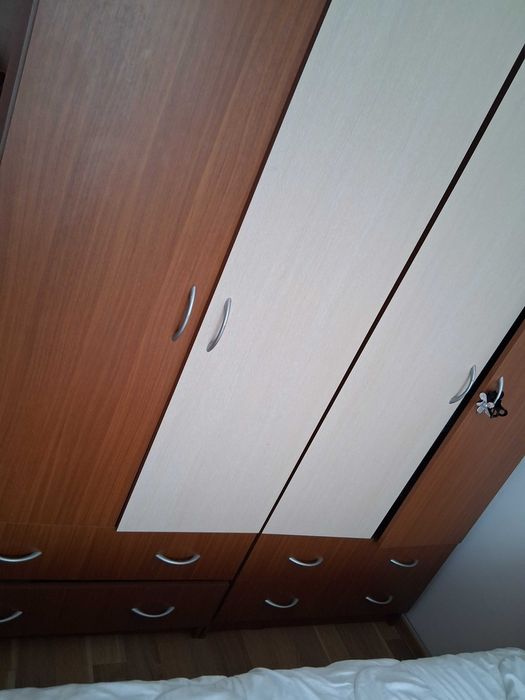 Dulap dormitor vand urgent