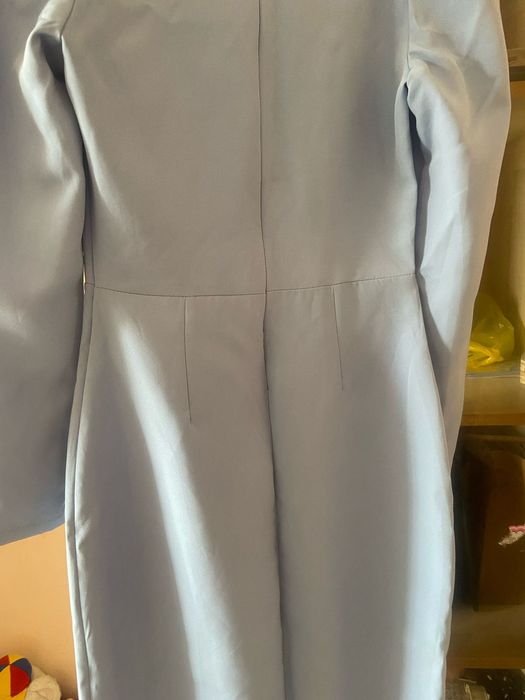 голубое платье продаю срочно