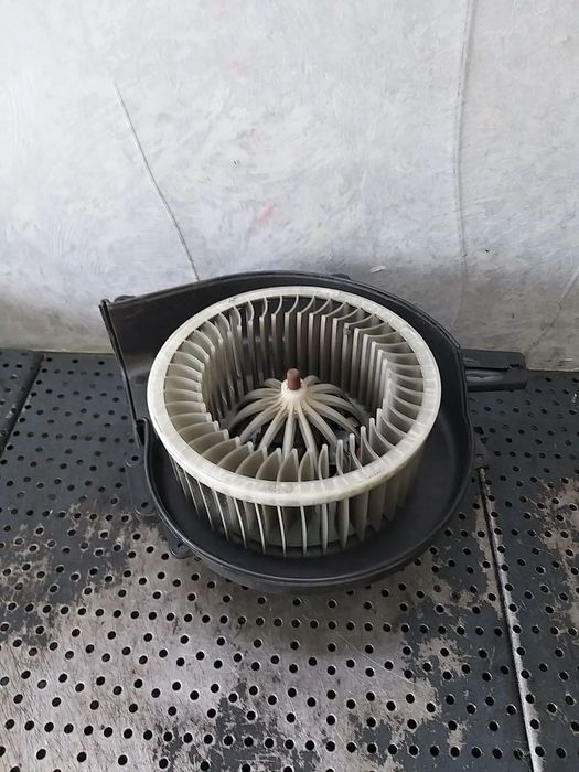Aeroterma ventilator habitaclu 1.6 tdi vw polo 6r 6q1820015