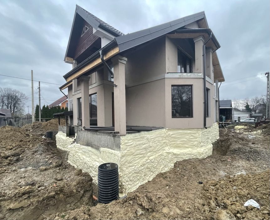 IZOLATIE Spuma poliuretanica