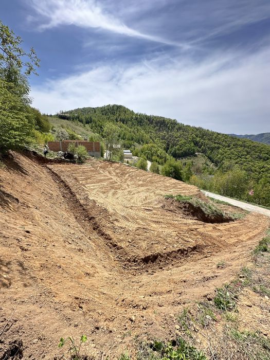 Vand teren 1363 m2 Muntele Rece