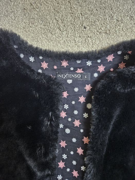 Vesta blăniță fetiță, Inextenso, 6 ani, stare foarte bună