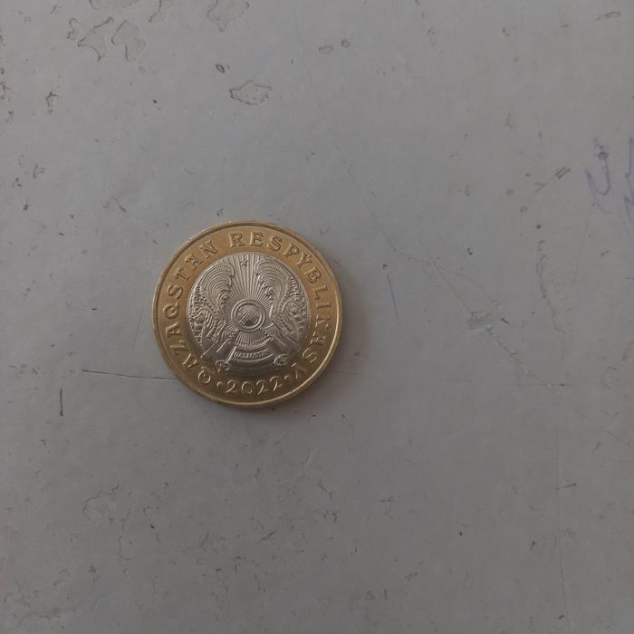 Монета 100 тг редкая