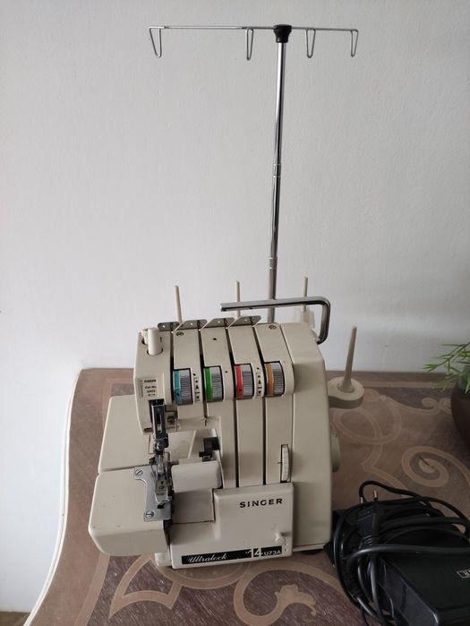 Mașină de cusut Singer