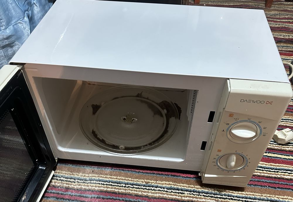 микроволновка.