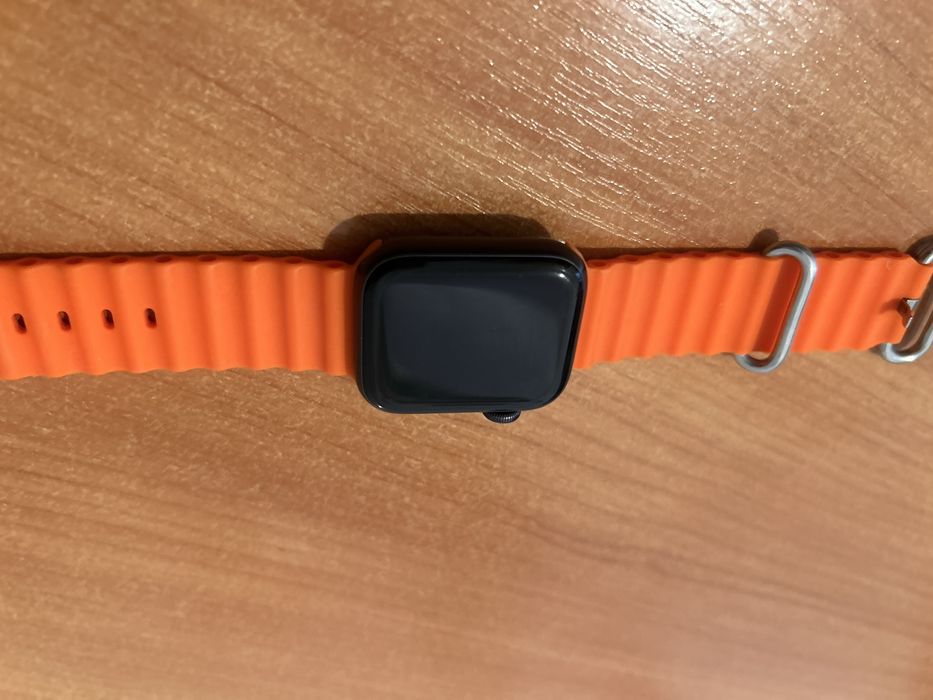 Apple Watch SE 44mm.