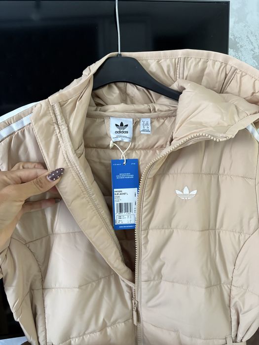 Оригинално дамско яке Adidas