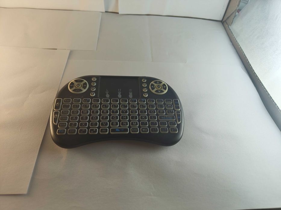 Mini tastatură wireless RGB - dongle USB + acumulator