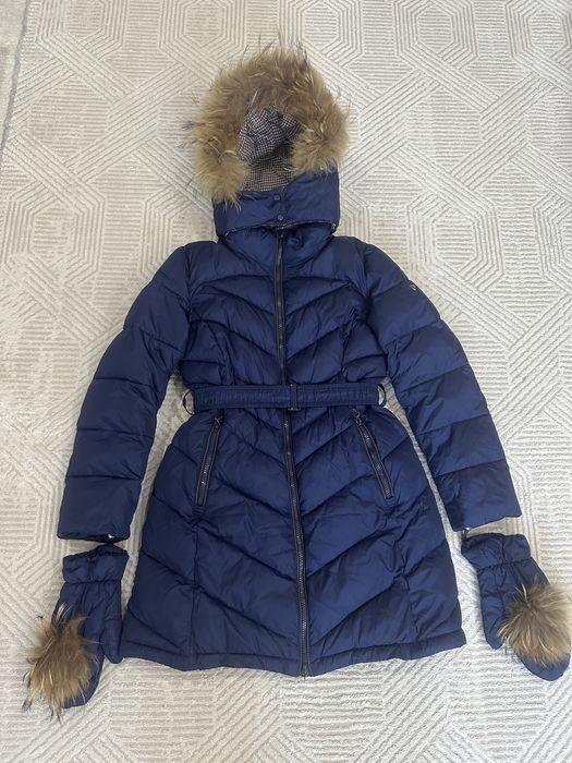 Продам куртку зимнюю на девочку