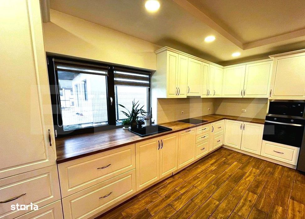 Casa individuala, 250mp, cu teren 640 mp, garaj, zona Planoarelor, Dez