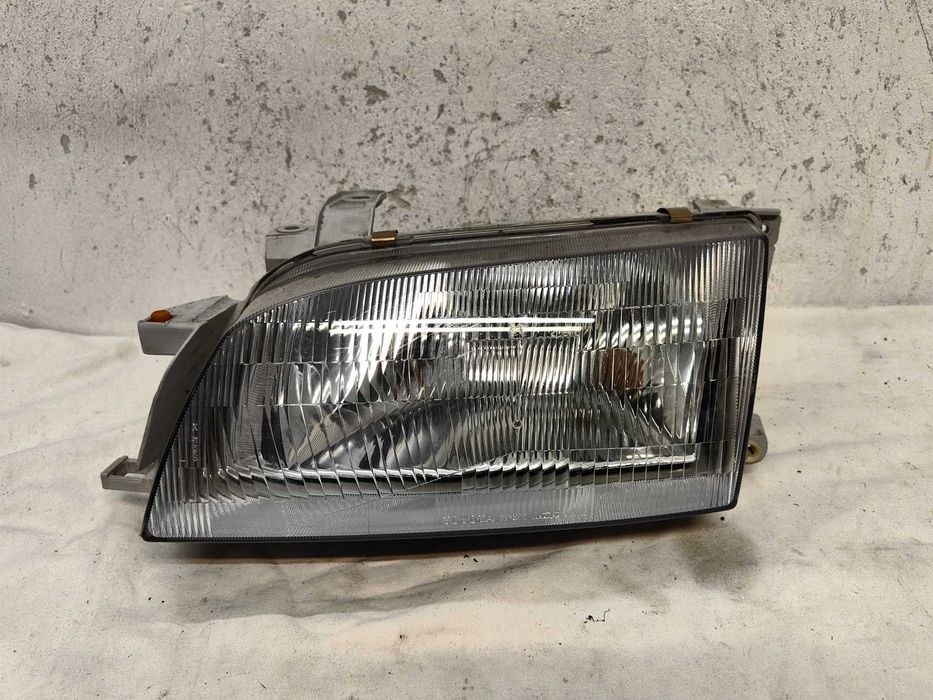 Оригинален НОВ фар Сузуки Suzuki Swift