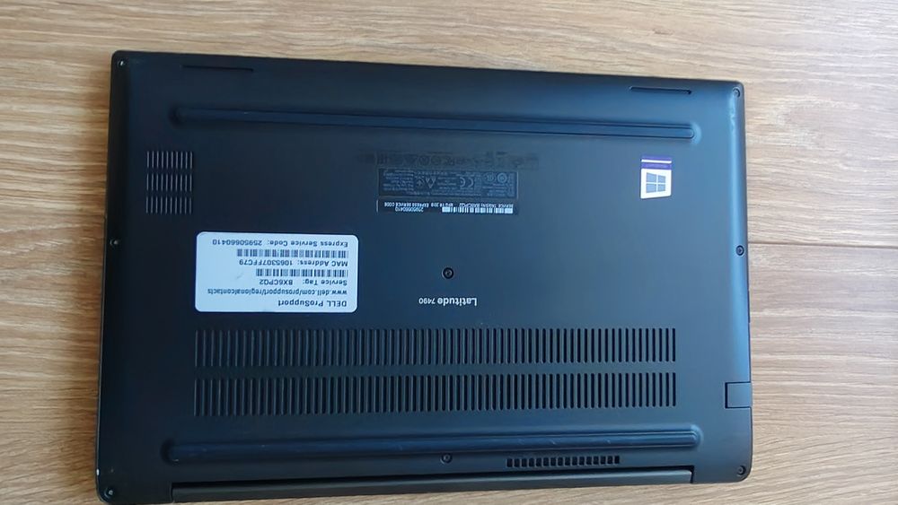 Dell latitude 7490 / i5 gen 8 / 8 GB RAM / ssd 256 /