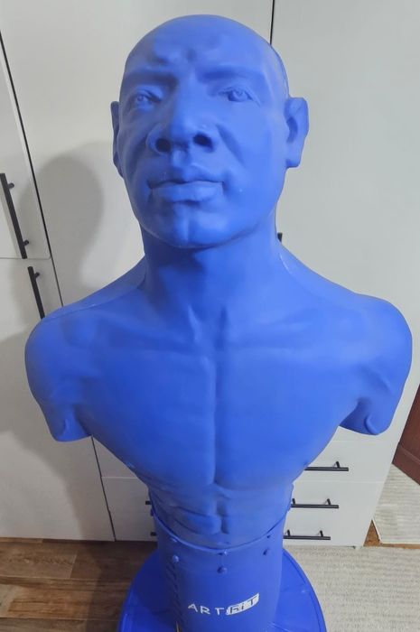 Герман , боксёрская груша