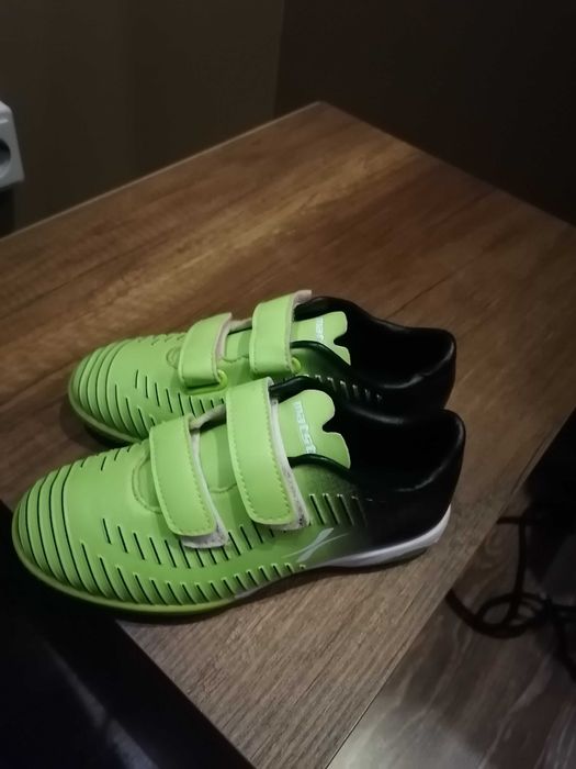 Футболни стоножки