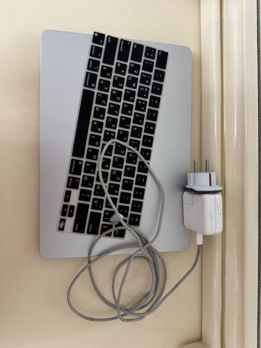 Macbook M2 2022года